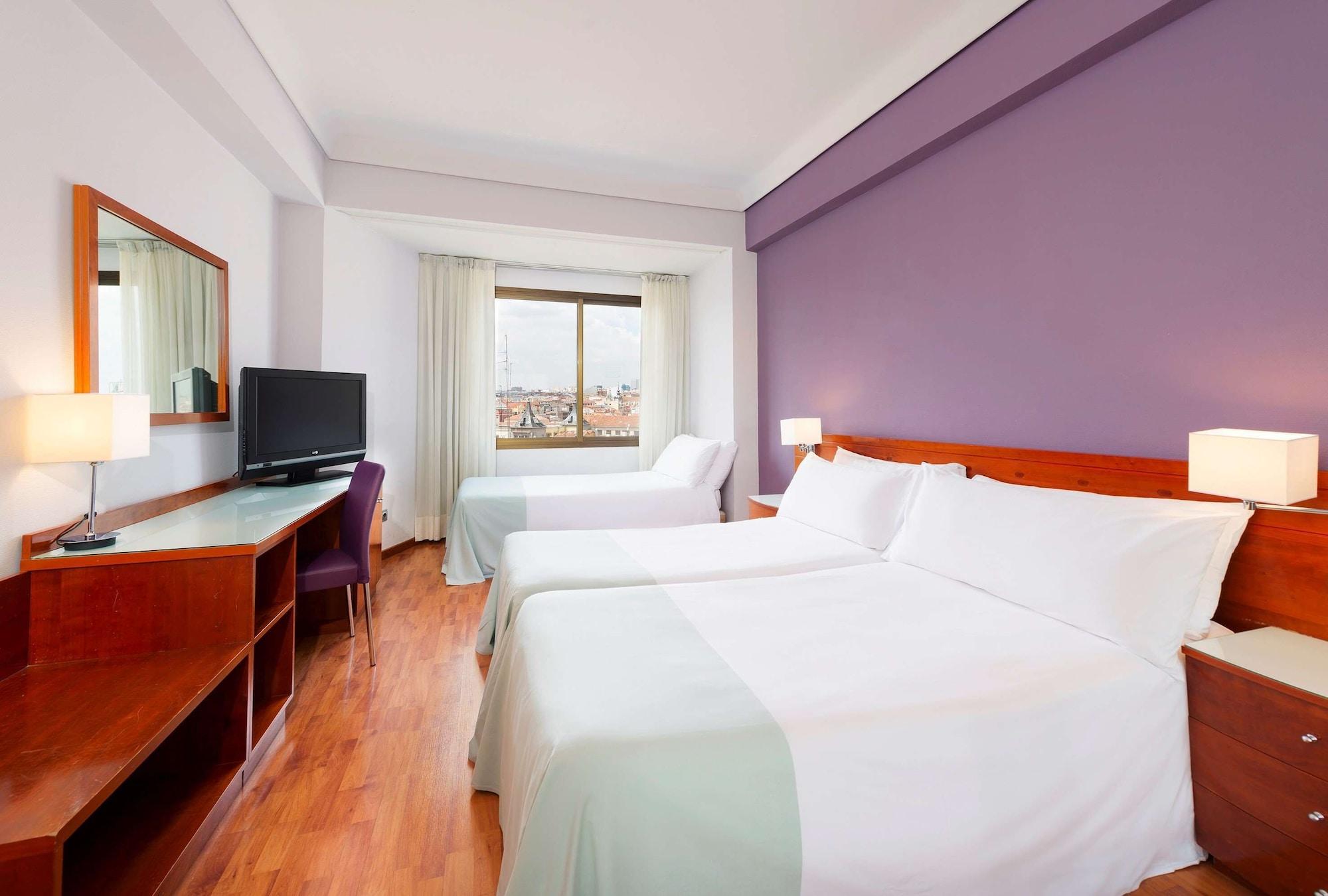 Hotel Madrid Centro, Affiliated By Melia Экстерьер фото