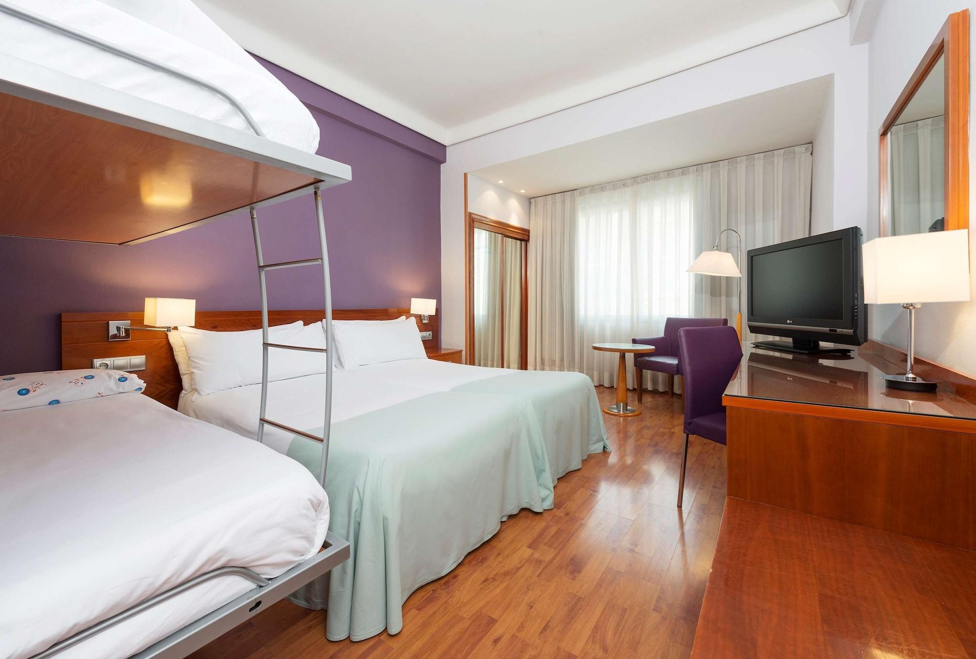 Hotel Madrid Centro, Affiliated By Melia Экстерьер фото