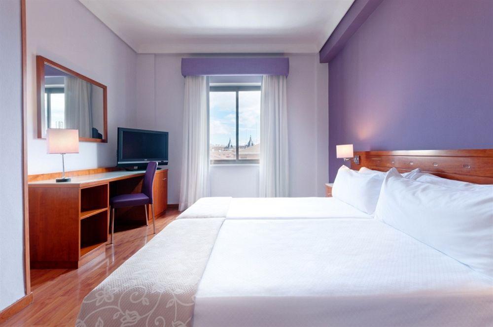 Hotel Madrid Centro, Affiliated By Melia Номер фото