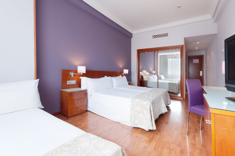 Hotel Madrid Centro, Affiliated By Melia Экстерьер фото