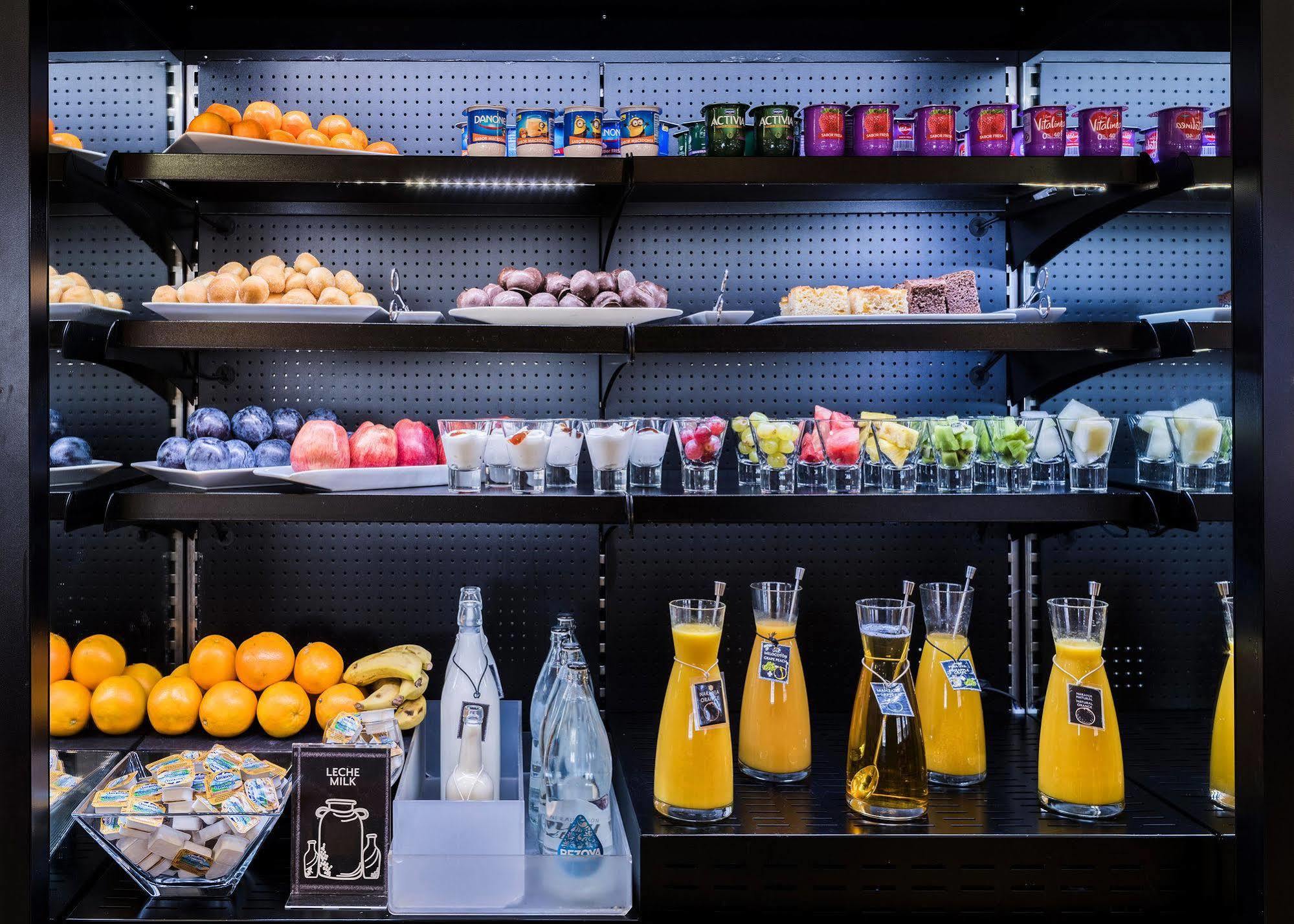 Hotel Madrid Centro, Affiliated By Melia Экстерьер фото