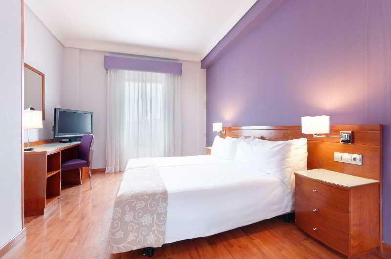 Hotel Madrid Centro, Affiliated By Melia Экстерьер фото